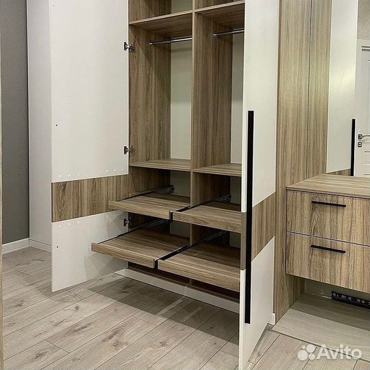 Шкафы купе на заказ. В любом стиле