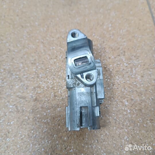 Замок зажигания Субару Легаси 2