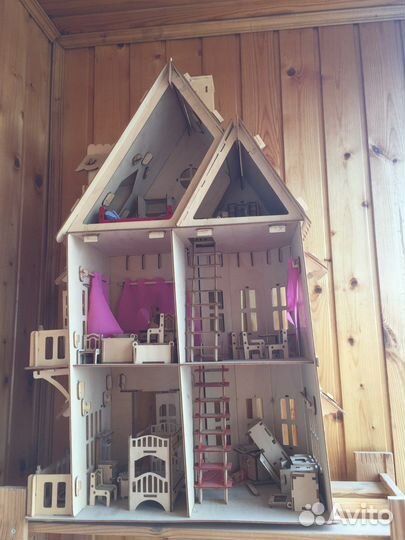 Домик кукольный