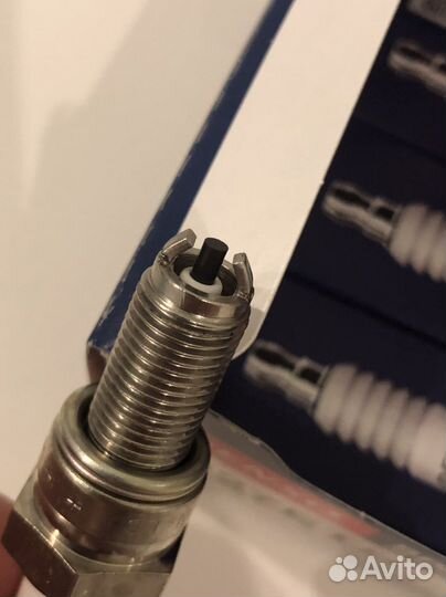 Свеча зажигания 