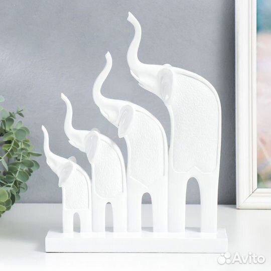 Сувенир полистоун 'Четыре слона' белый 7х24х32 см