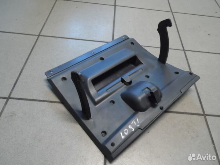 Крышка бардачка Рено Логан Сандеро 2