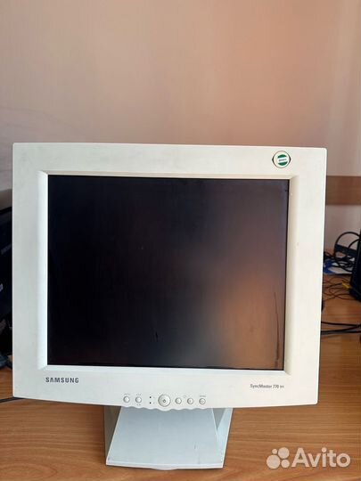 Монитор Samsung SyncMaster 770 TFT