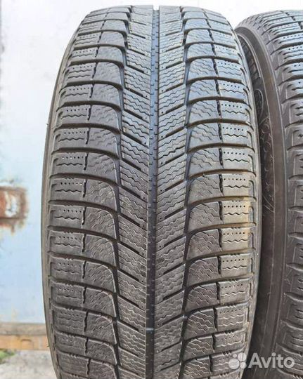 Michelin X-Ice XI3 215/60 R17 96T