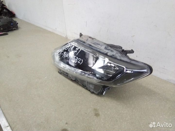 Фара левая Nissan X-Trail (T32) 2014