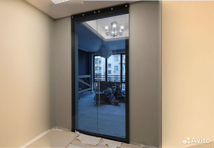 Стеклянная перегородка для душа