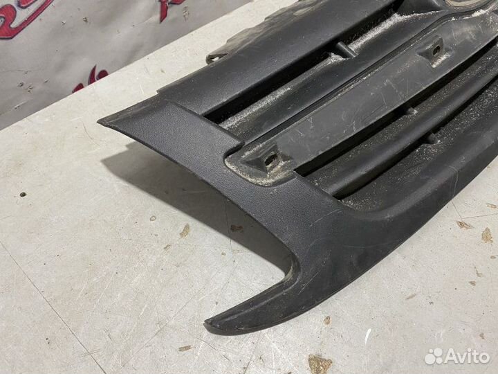 Решетка радиатора Лада Гранта 1