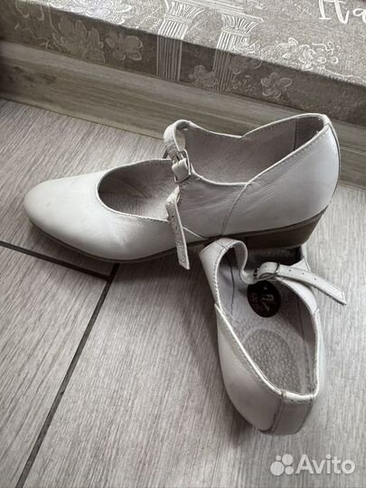Туфли для народных танцев