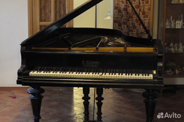 Рояль R. Rathke St. Petersburg