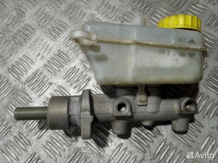 Цилиндр тормозов главный Skoda Fabia 1997 2007