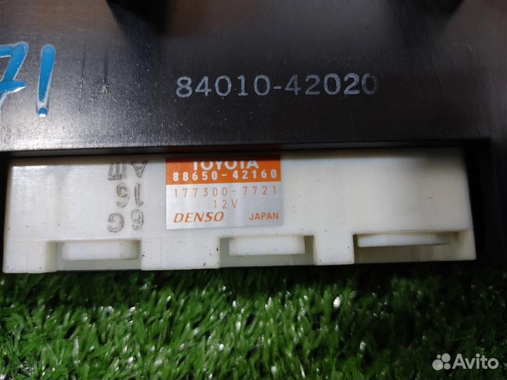 Панель управления отопителя Toyota RAV4 A2 2005