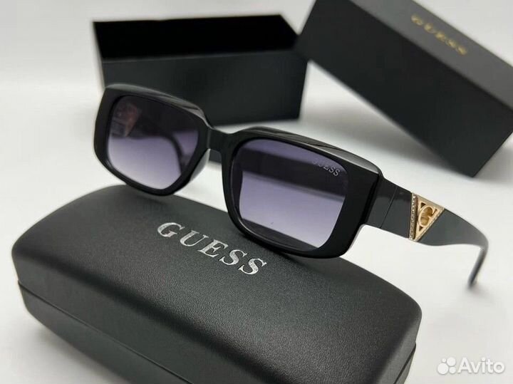 Солнцезащитные очки guess