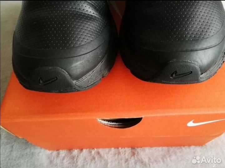 Кроссовки 40р кожаные черные