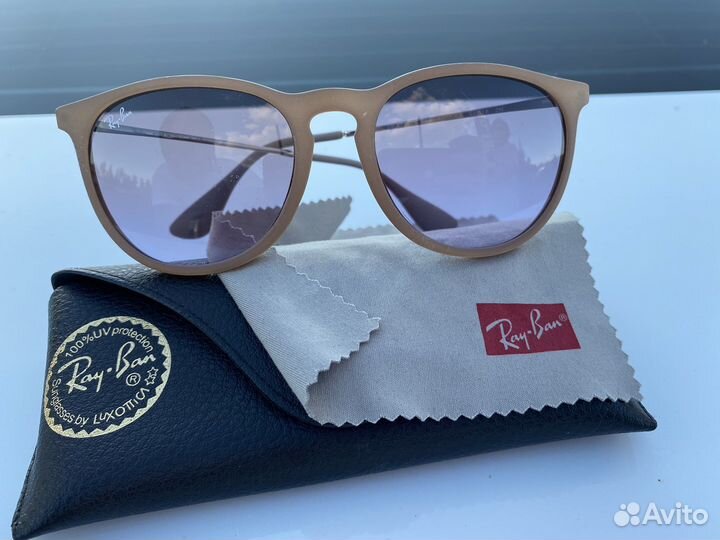 Очки солнцезащитные