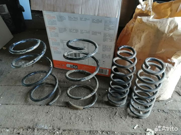 Пружины на филдер, аксио, королла 2005 г. в