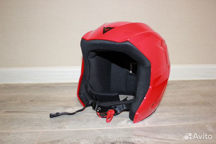 Шлем для катания на горных лыжах и сноуборде