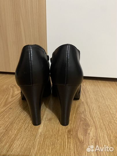 Ботильоны женские 37 размер иск.кожа
