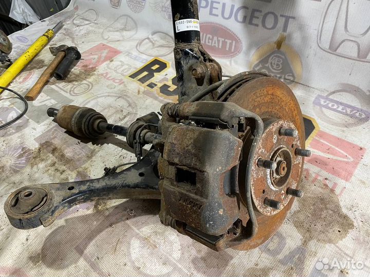 Подвеска передняя левая Honda Civic 8 4d FD FN FK