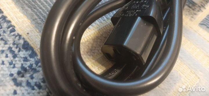 Кабель для компьютера