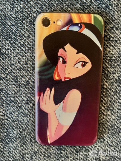 Чехол на iPhone 8