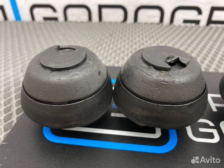 Опора домкрата Mercedes-Benz E-Class W124 104.992