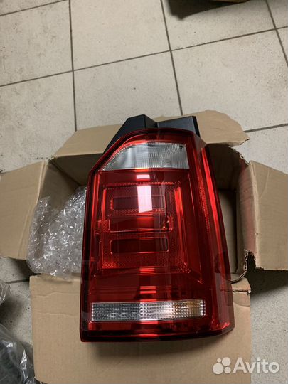 Фонарь задний правый Volkswagen T6 VW