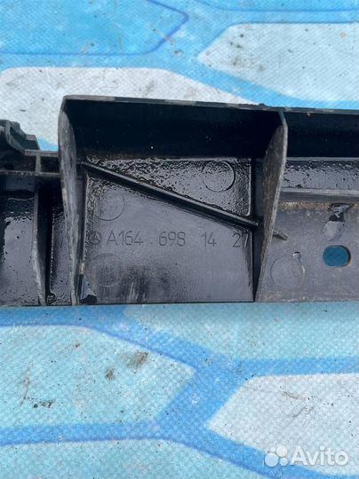 Кронштейн (сопут. товар) A1646981427