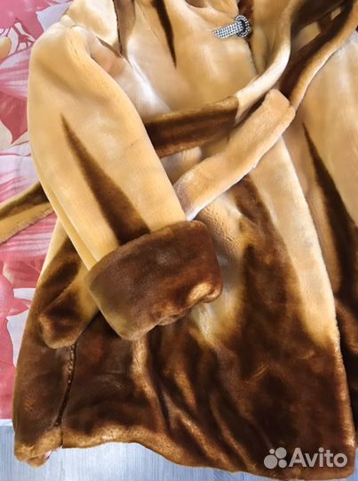 Шуба из искусственного меха