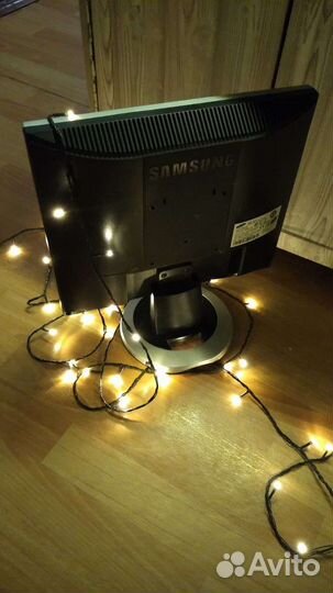Монитор - Samsung SyncMaster 721n