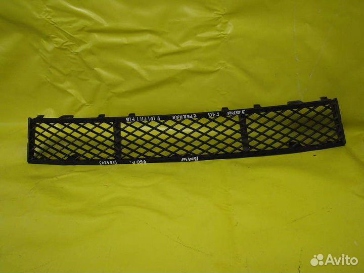 Решетка в бампер BMW F10 10-16г 38627
