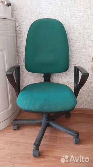 Компьютерное кресло