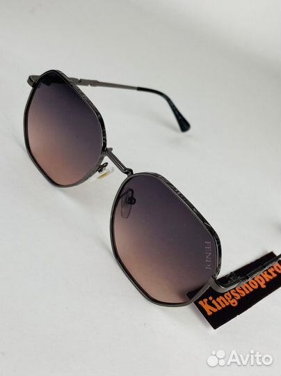 Солнцезащитные очки fendi