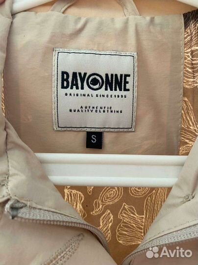 Плащ женский