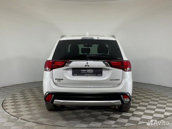 Mitsubishi Outlander 2.0 CVT, 2017, 143 000 км