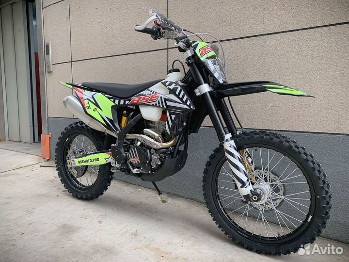 Мотоцикл кроссовый BSE T8