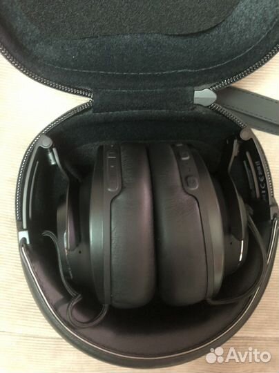 Наушники JBL