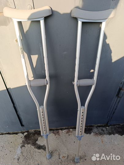 Костыли подмышечные