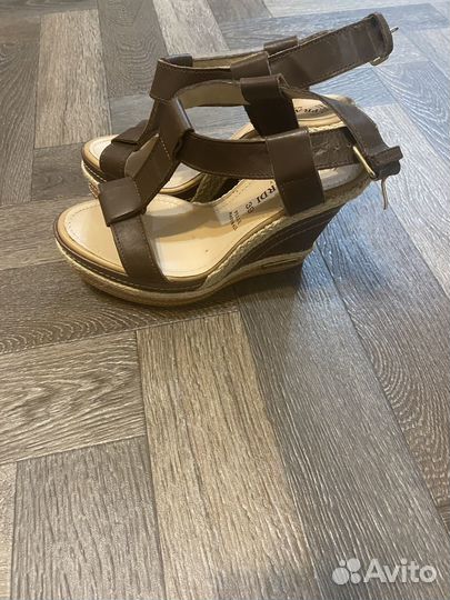 Босоножки женские 37 размер