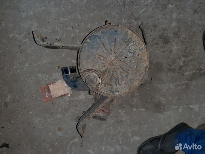 Корпус воздушного фильтра Toyota dyna 14В