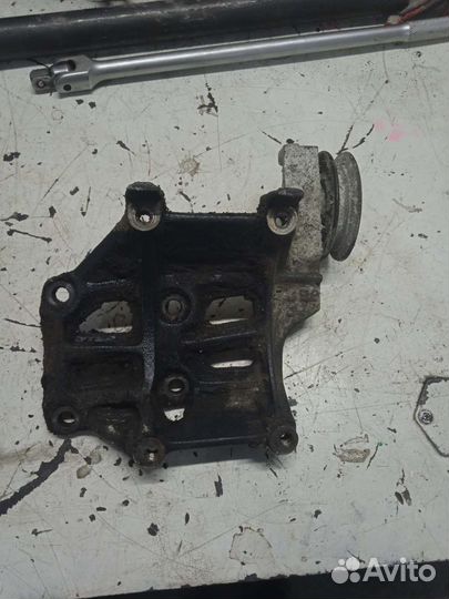 Кронштейн компрессора кондиционера Daewoo Nexia