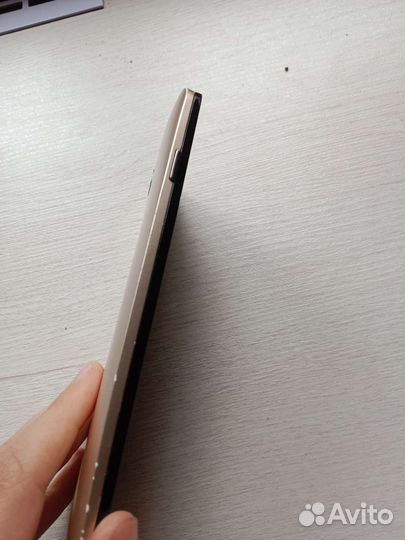 Мобильные телефоны