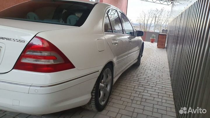 Mercedes-Benz C-класс 1.8 AT, 2005, 266 000 км