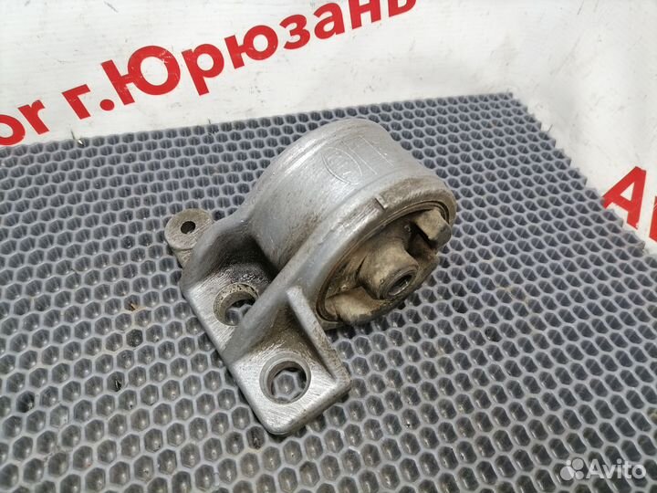 Опора двигателя правая Kia Spectra