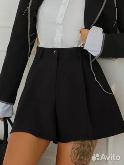 Классические черные шорты