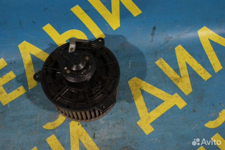 Моторчик печки Mazda 323F BA