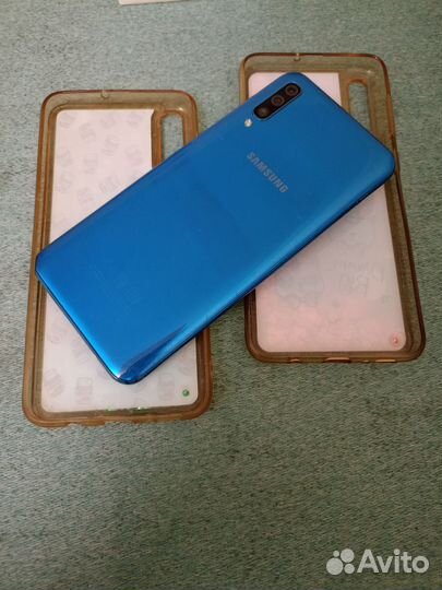 Samsung Galaxy A50, 4/64 ГБ