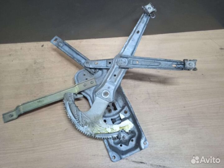 Стеклоподъёмник задний правый bmw 5 E34 бмв 5 E34