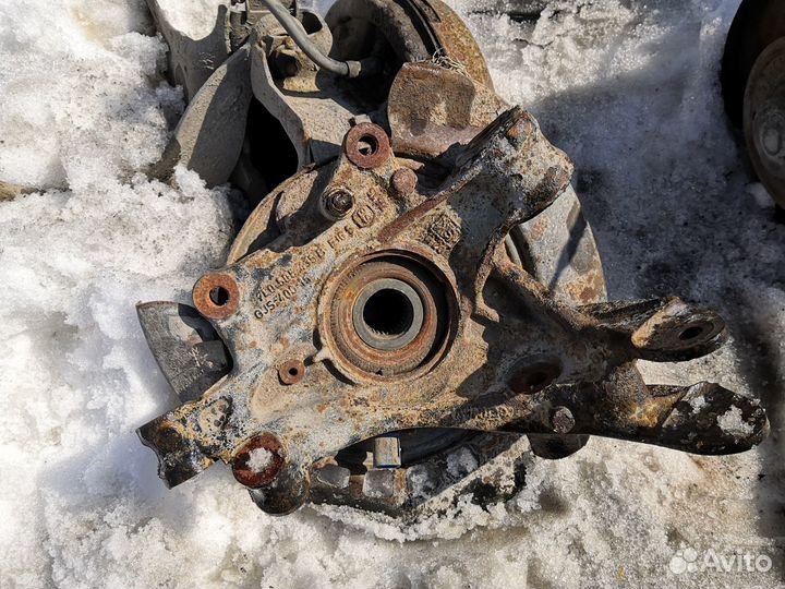 Кулак со ступицей и другое на Porsche Cayenne