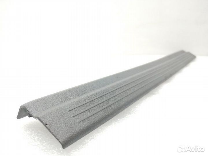 Накладка порога передняя левая Mercedes-Benz