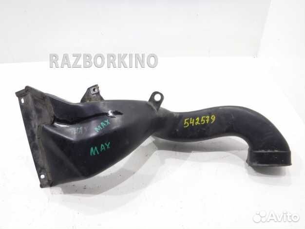 Воздухозаборник двигателя